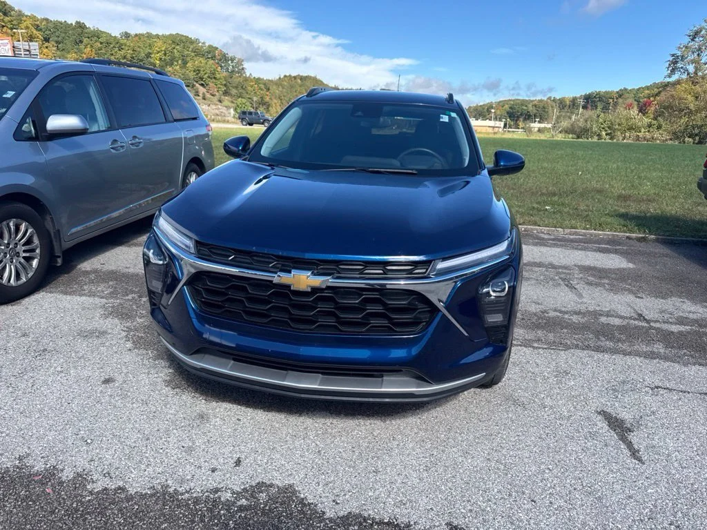 Used 2024 Blue Chevrolet LT image 6