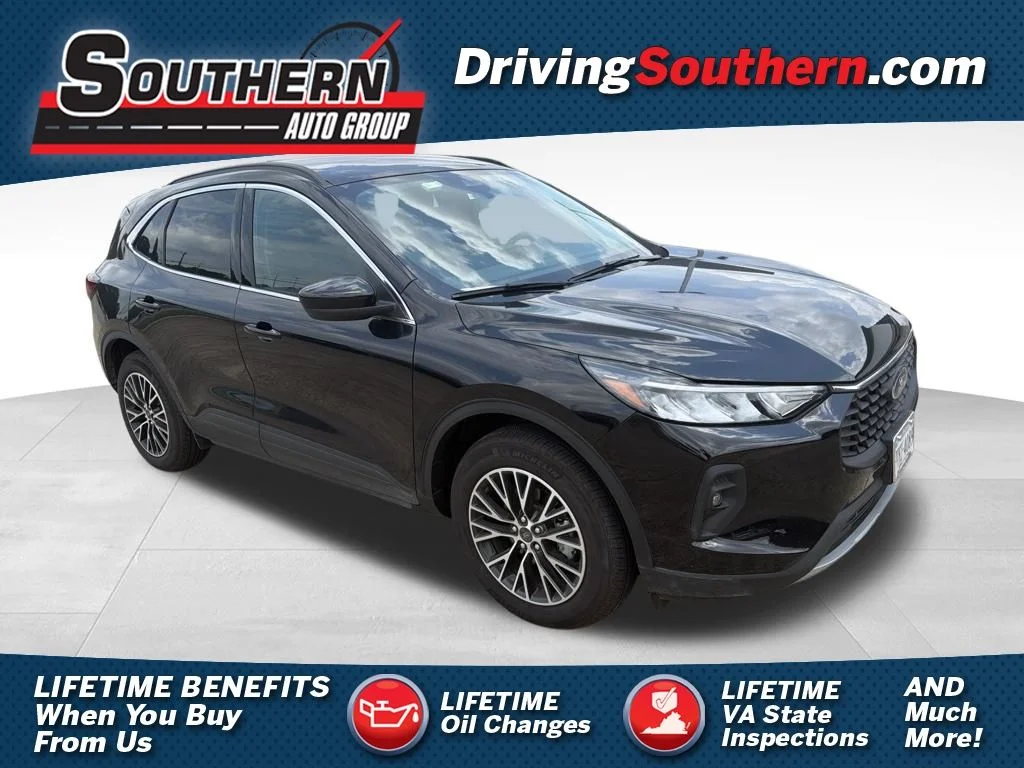 Used 2025 Black Ford Base image 1