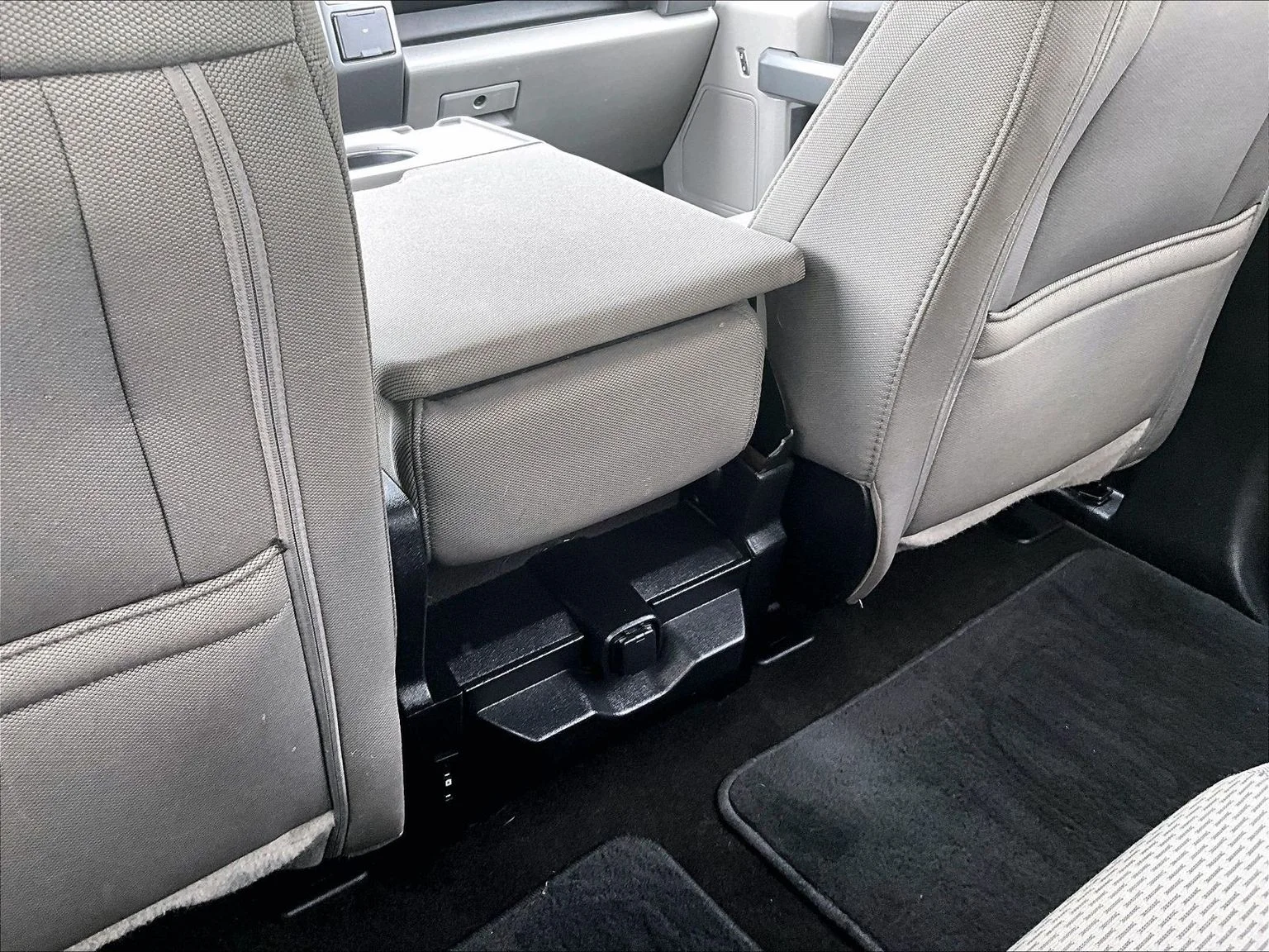 Used 2018 Black Ford XLT image 33