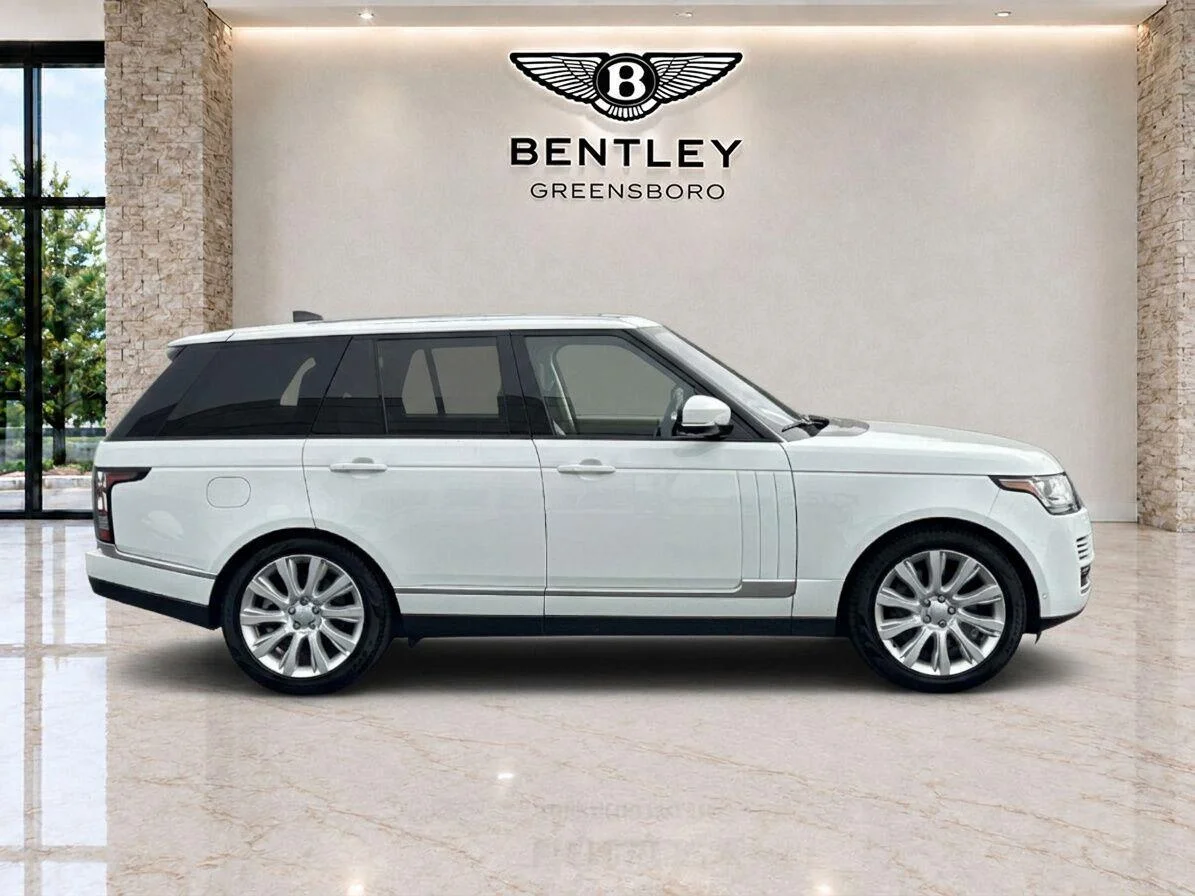 Used 2017 Fuji White Land Rover 5.0L V8 Supercharged image 6