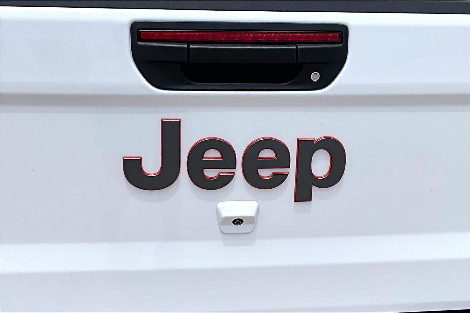 New 2026 Bright White Clearcoat Jeep Mojave image 16