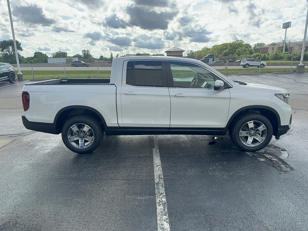 New 2026 Platinum White Pearl Honda RTL image 4