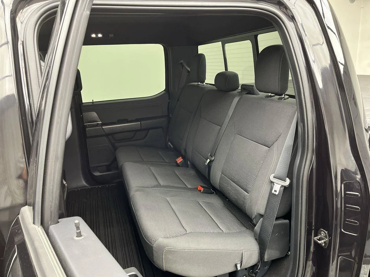Used 2024 Black Ford XLT image 14
