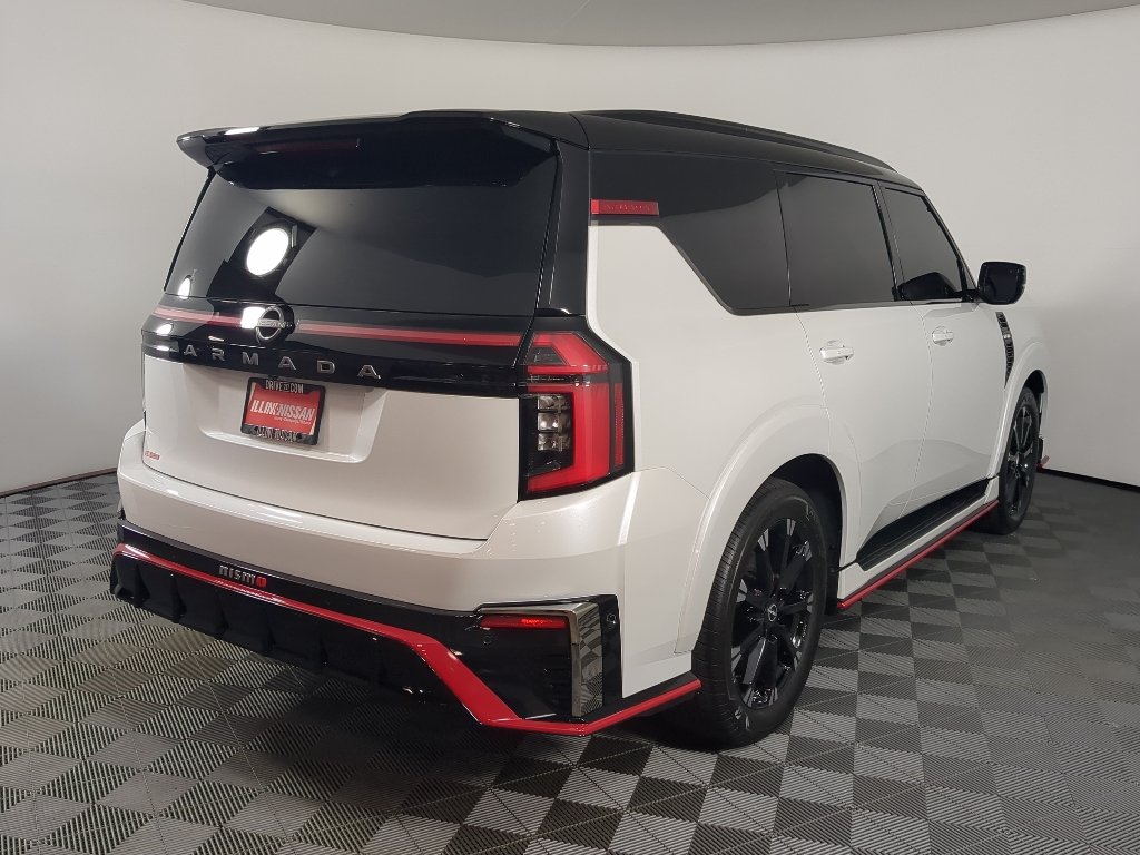 Certified Used 2026 Everest White Pearl Tricoat/Super Black Nissan NISMO image 11