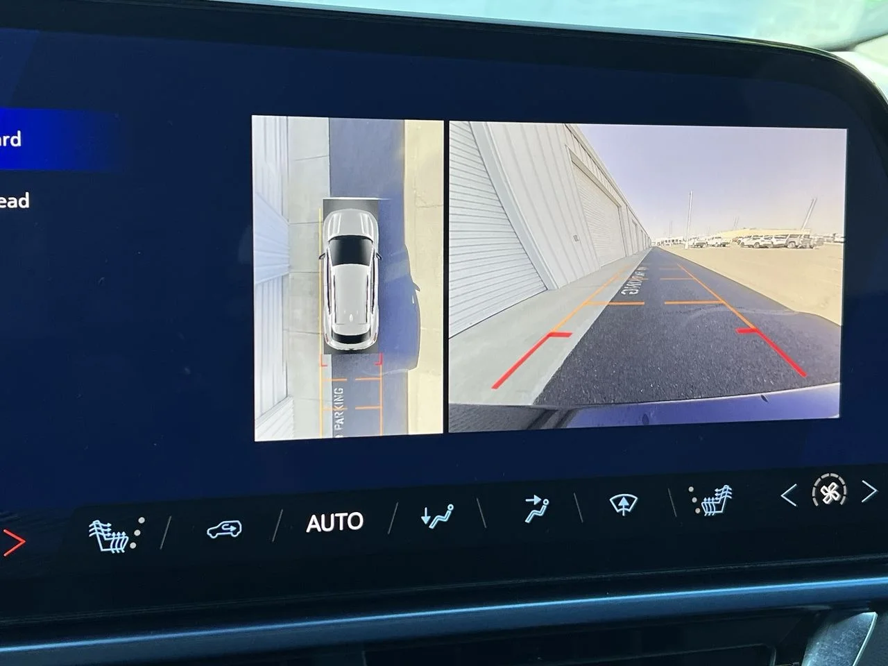 2024 Chevrolet Equinox EV LT - Photo 19