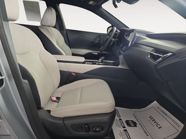 Certified Used 2024 IRIDIUM Lexus PREMIUM image 10