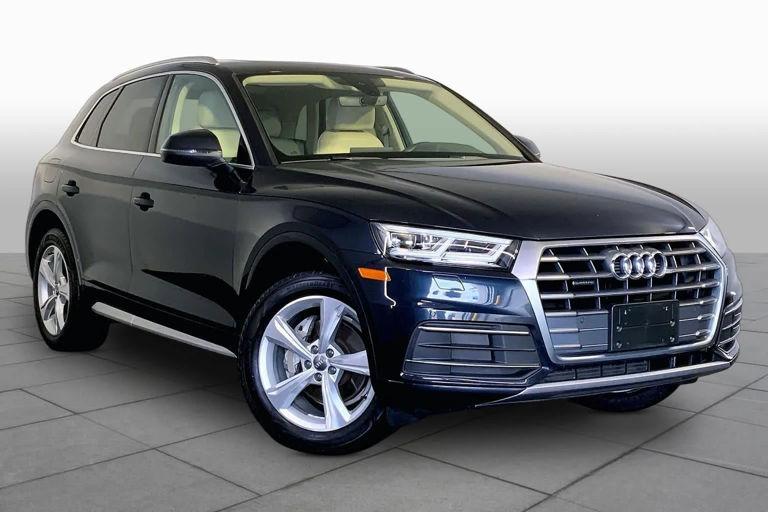 Used 2020 Moonlight Blue Metallic Audi Premium Plus image 3