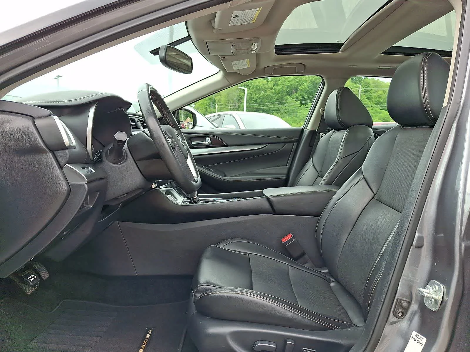 Used 2019 Gun Metallic Nissan SL image 15