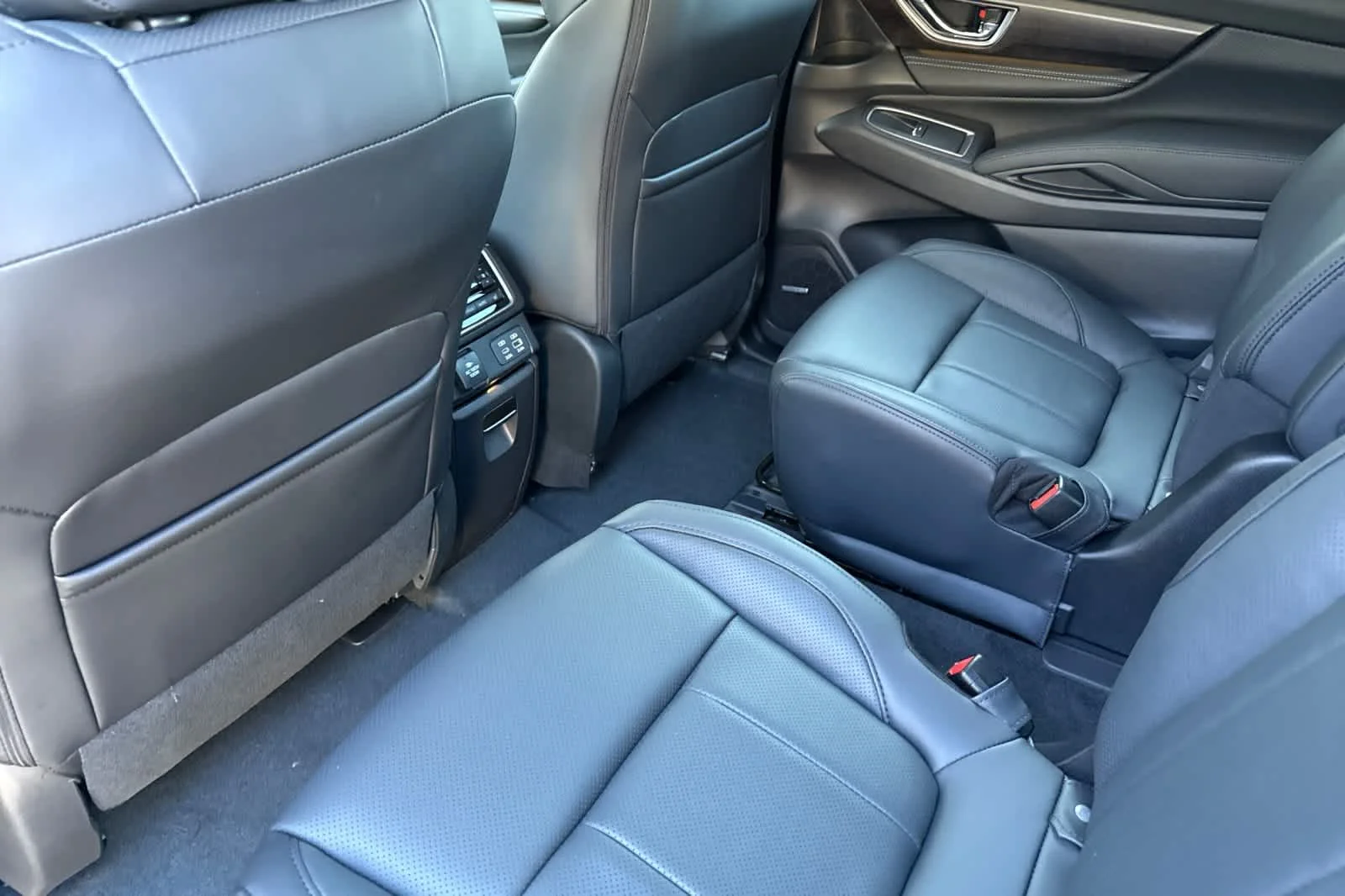 New 2026 AUTUMN GREEN METALLIC Subaru Touring 7-Passenger image 10