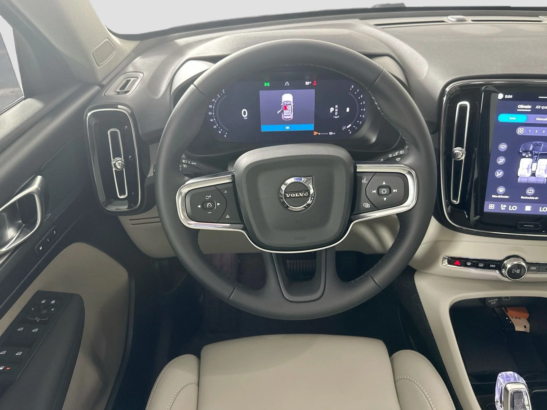 2026 Volvo XC40 Plus - Photo 21