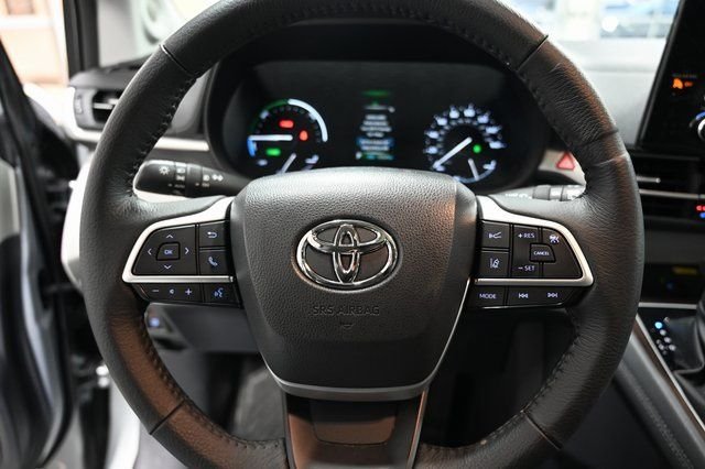 2023 Toyota Sienna XLE - Photo 25
