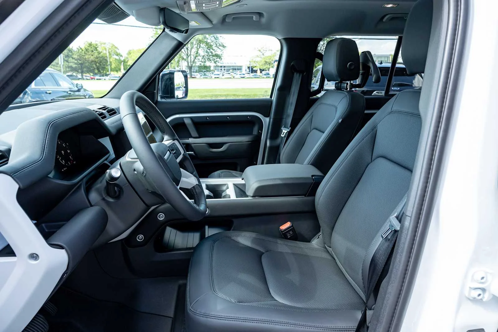 New 2026 Fuji White Land Rover S image 27