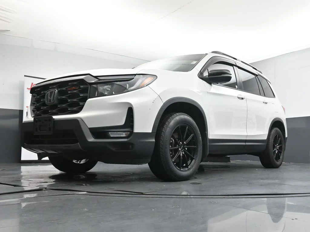 Used 2022 White Honda TrailSport image 35