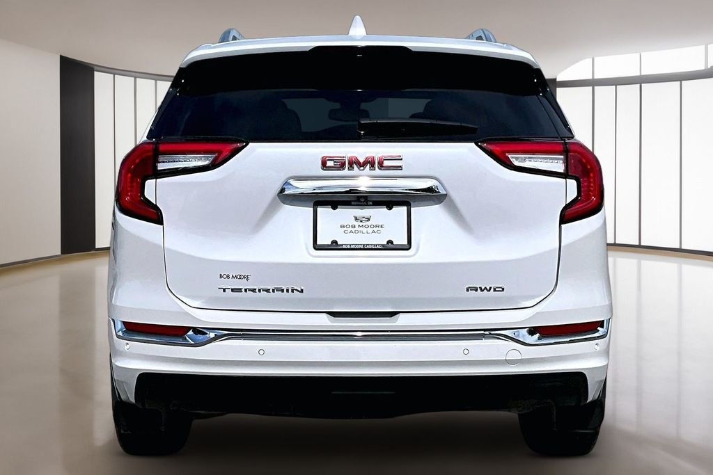 Used 2023 White GMC Denali image 4