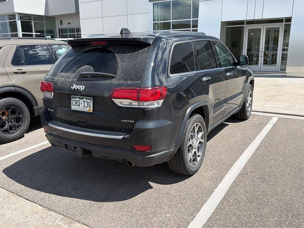 Used 2020 Diamond Black Jeep Limited image 2
