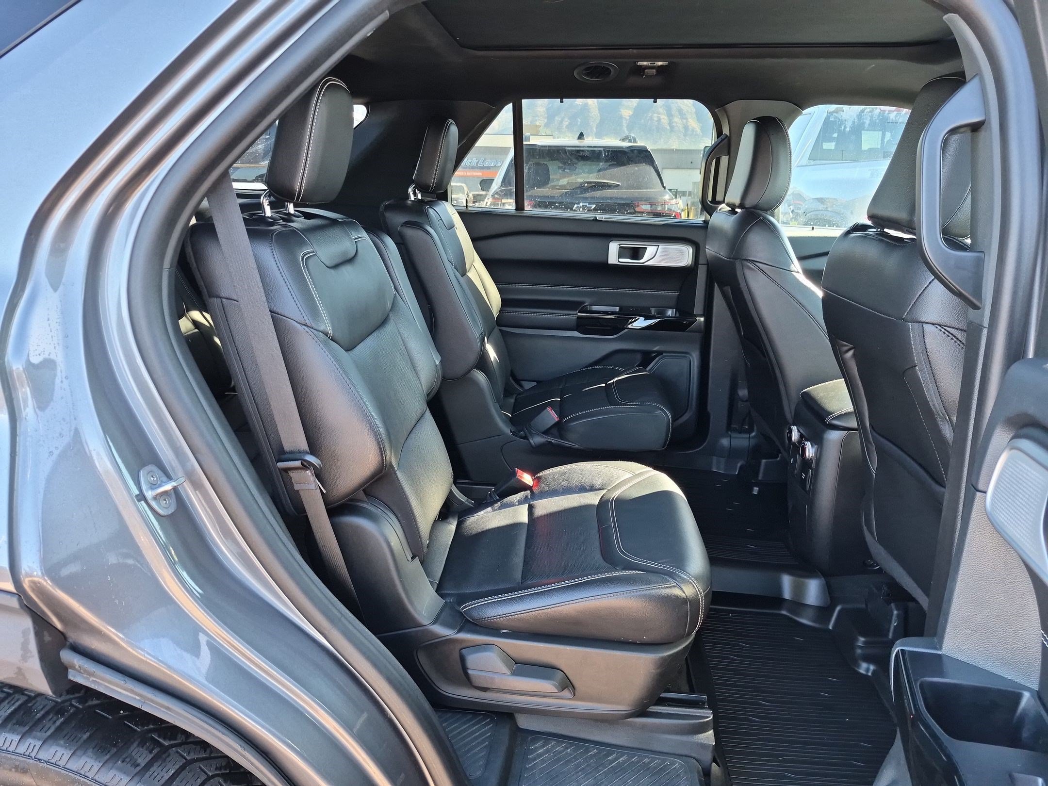 Used 2023 Gray Metallic Ford ST image 31