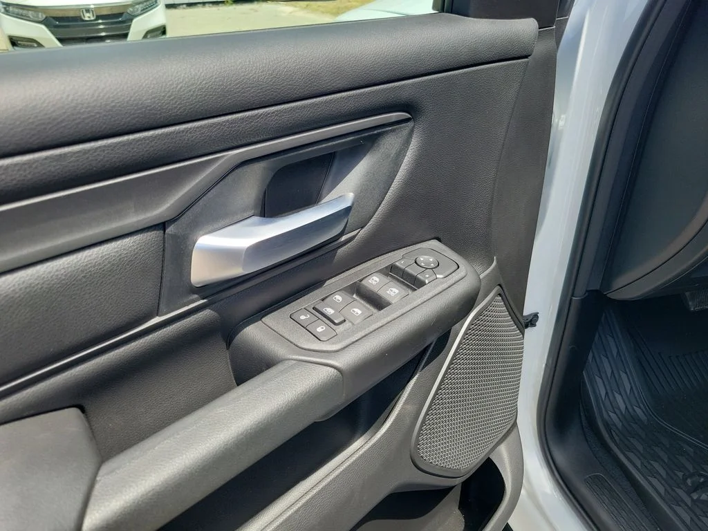 New 2026 Bright White Clearcoat RAM Tradesman image 7