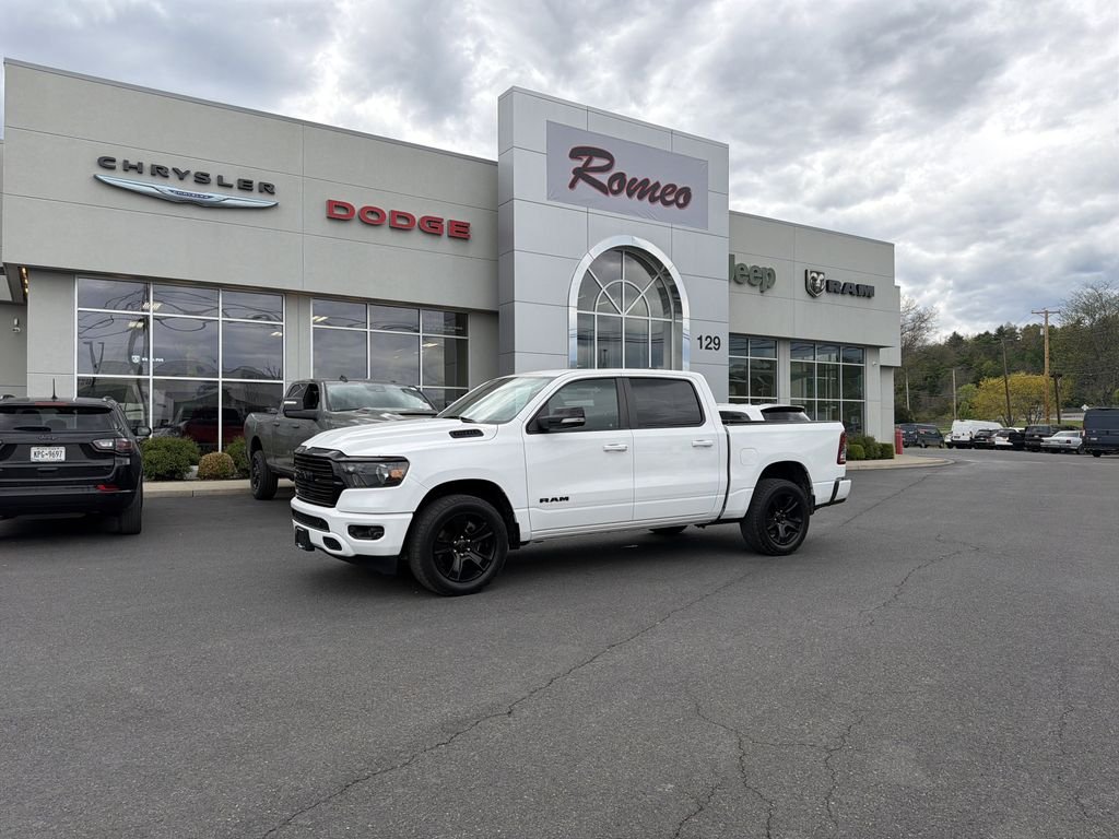 2021 RAM 1500 Big Horn/Lone Star 4x4 Crew Cab 5'7's photo