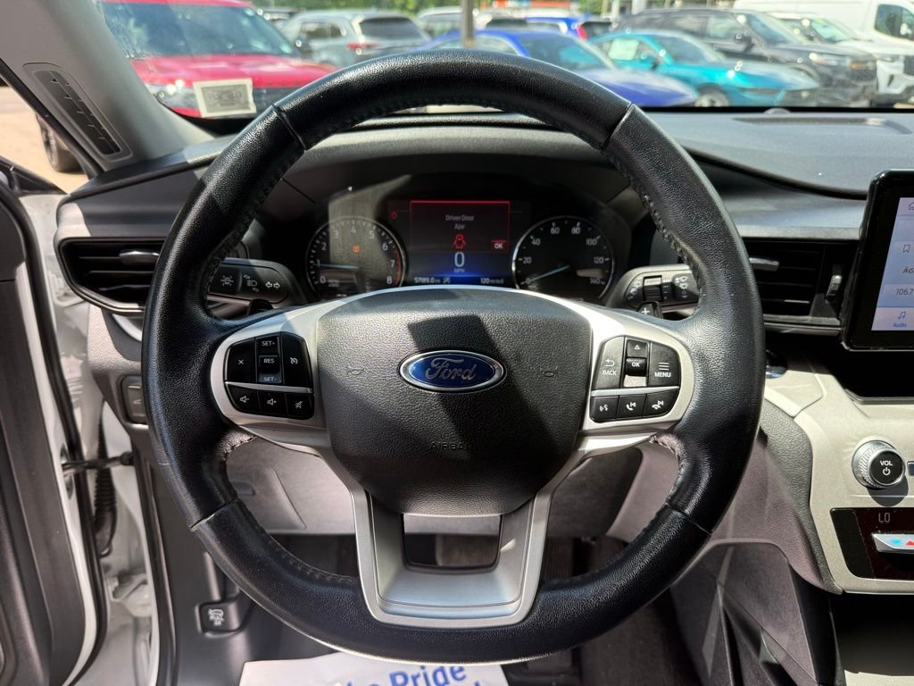 Used 2020 Oxford White Ford XLT image 12