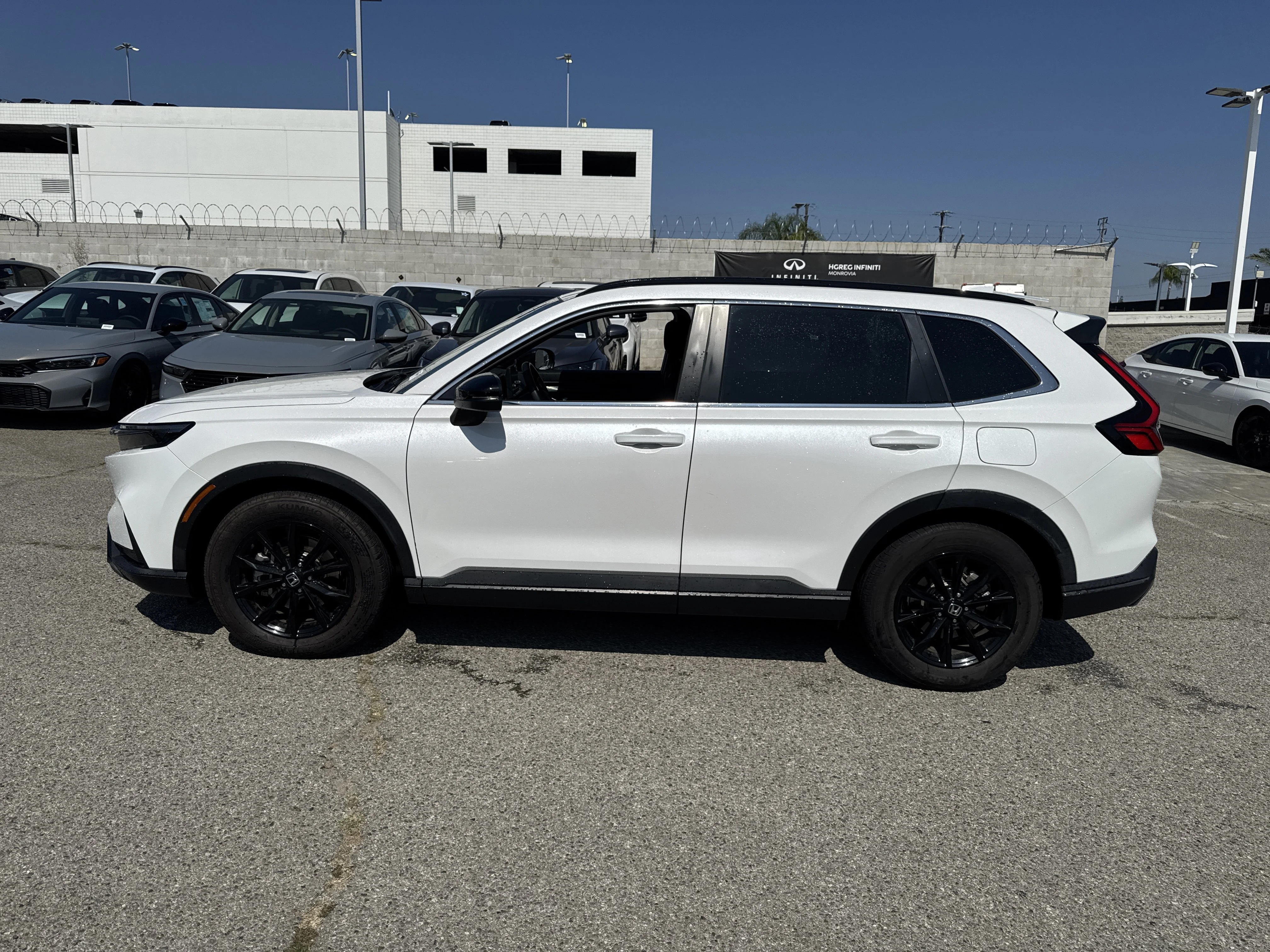 Used 2023 Platinum White Pearl Honda Sport image 6