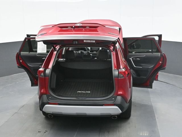 Used 2019 Red Toyota Adventure image 27