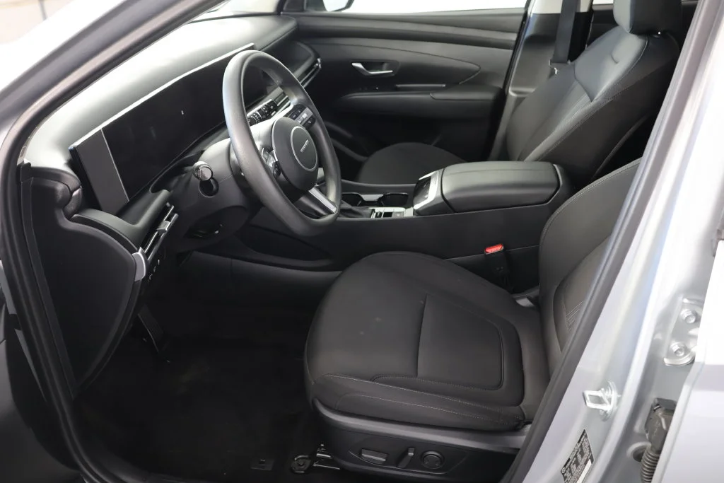 Used 2025 Shimmering Silver Hyundai SEL image 19
