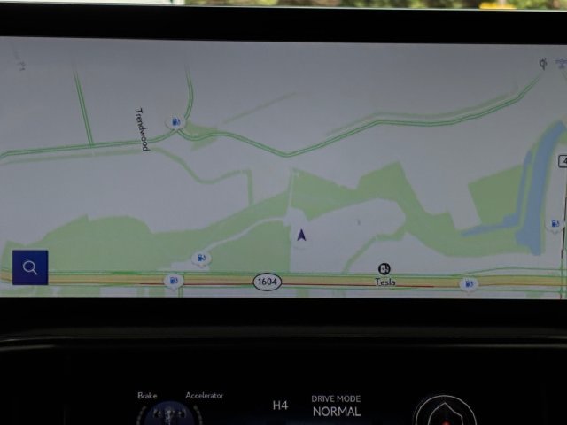 Used 2024 Silver Lexus 600 Luxury image 8