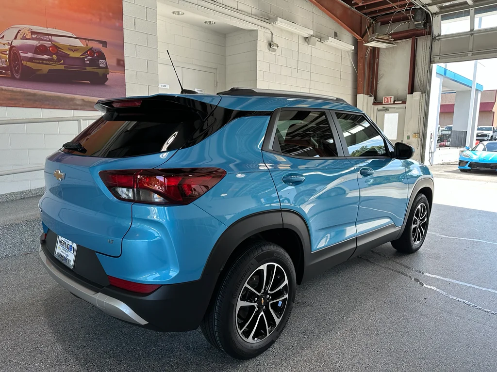 New 2026 Marina Blue Metallic Chevrolet LT image 4