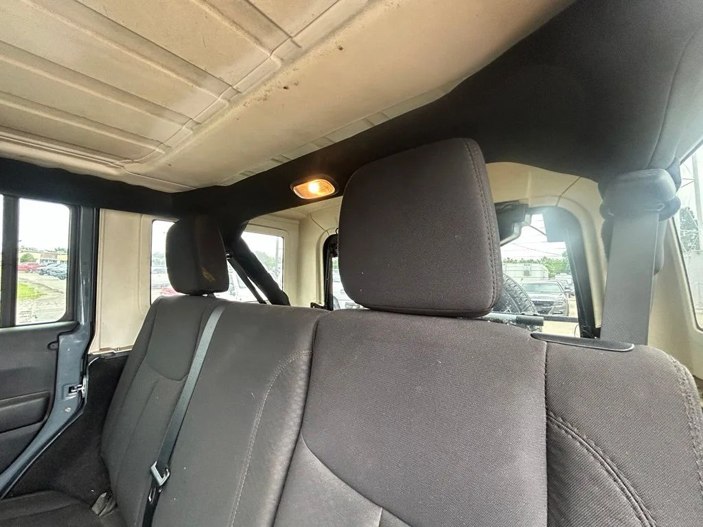 Used 2014 Gray Jeep Unlimited Sport image 23