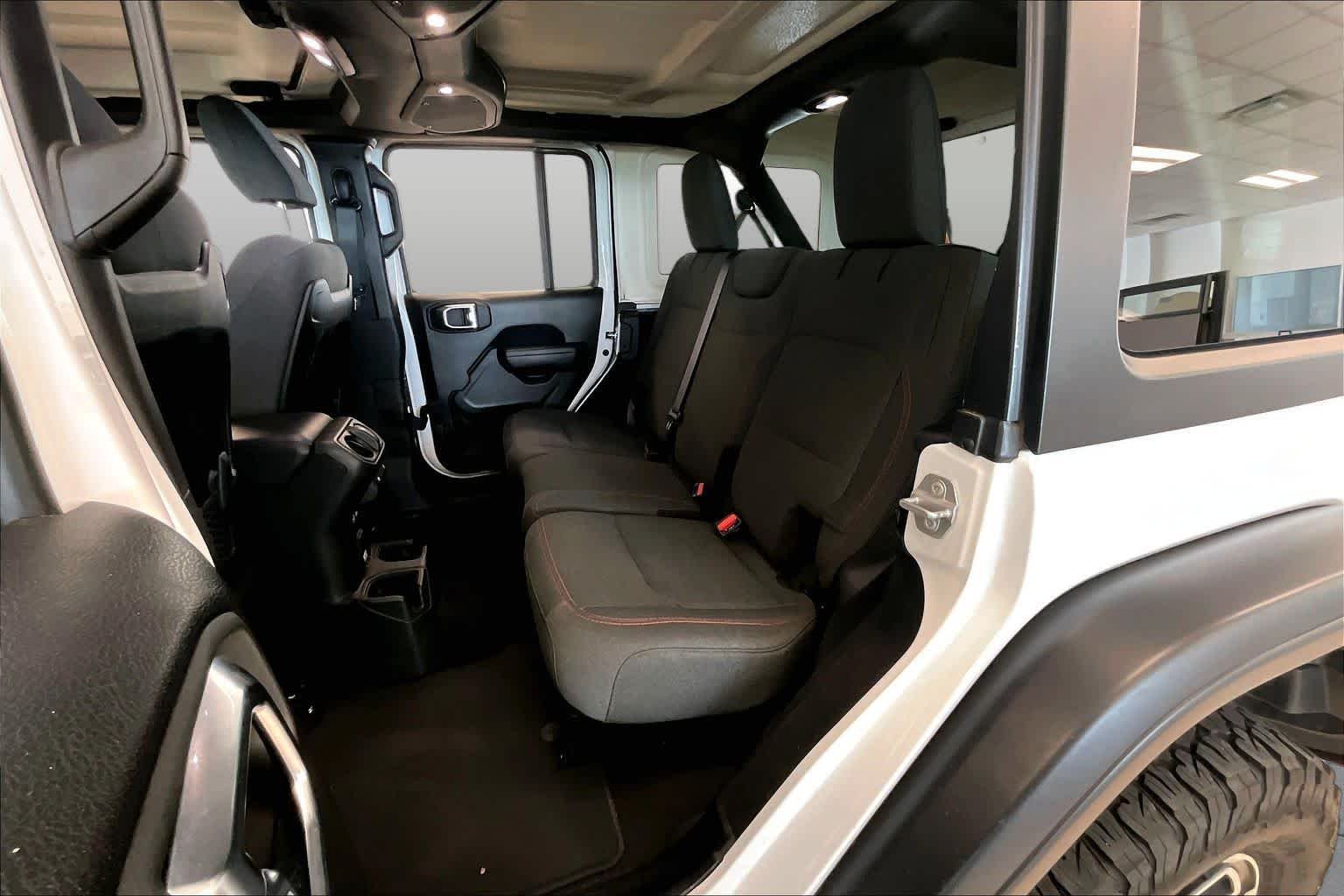 Used 2025 Bright White Clearcoat Jeep Rubicon image 18