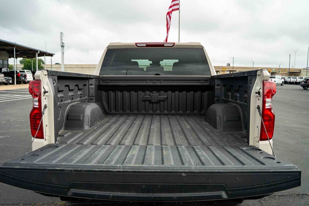 Used 2026 White Chevrolet Custom Trail Boss image 31