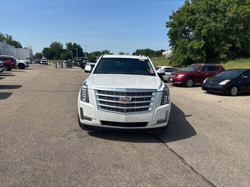 Used 2019 Cadillac Escalade Luxury with VIN 1GYS4BKJ7KR193156 for sale in Rochester, Minnesota