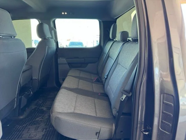 2025 Ford F-350 Super Duty XL - Photo 11