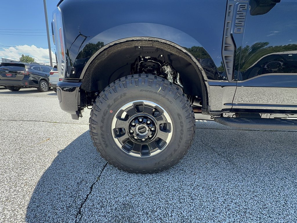 New 2026 Agate Black Metallic Ford F-250® Lariat® image 26