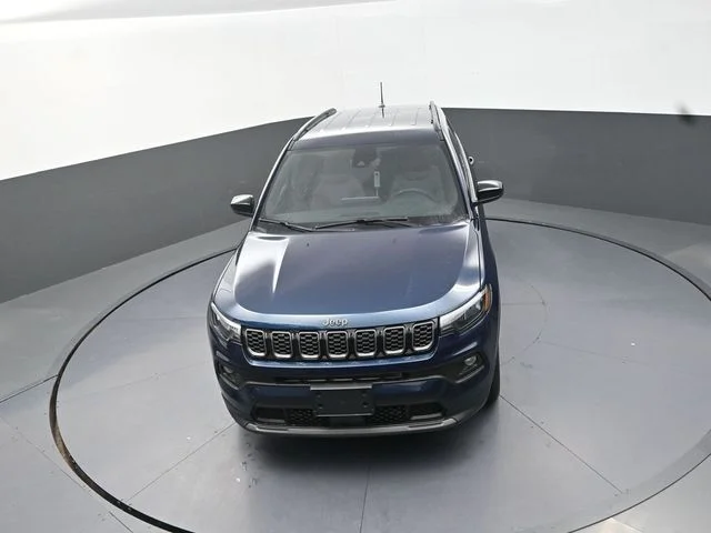 New 2026 Fathom Blue Pearl-Coat Exterior Paint Jeep Latitude image 12