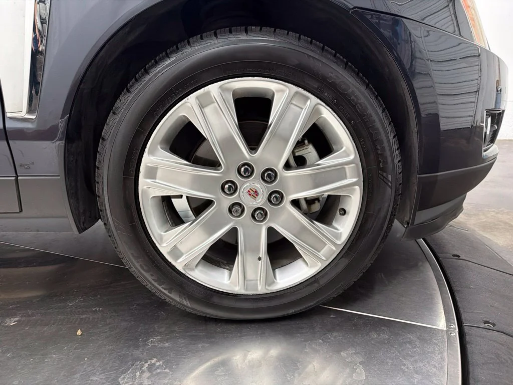 Used 2015 Blue Cadillac Performance image 9