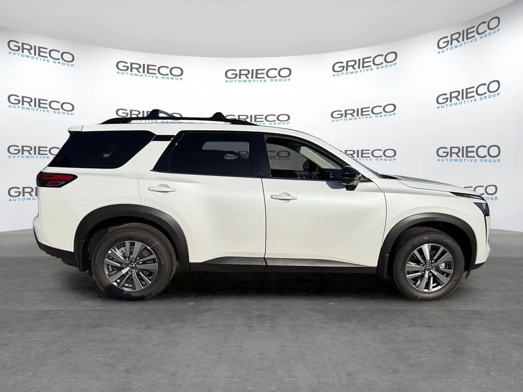 New 2026 Everest White Pearl TriCoat Nissan SL image 8