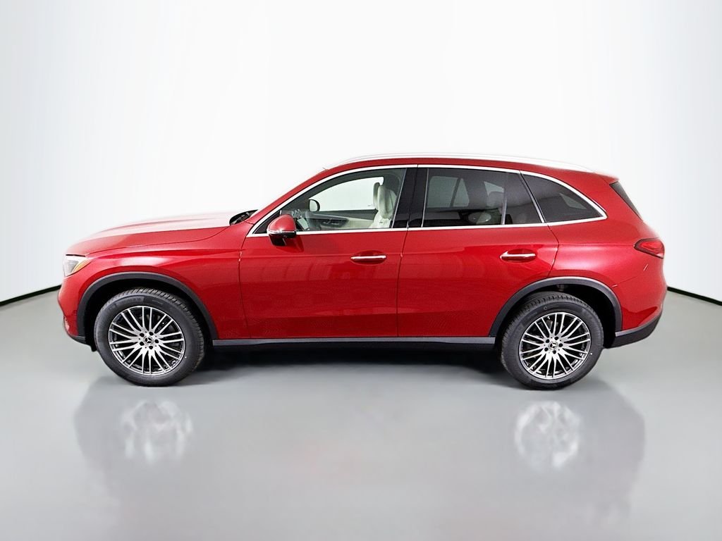 New 2026 MANUFAKTUR Patagonia Red Metallic Mercedes-Benz GLC 300 image 4