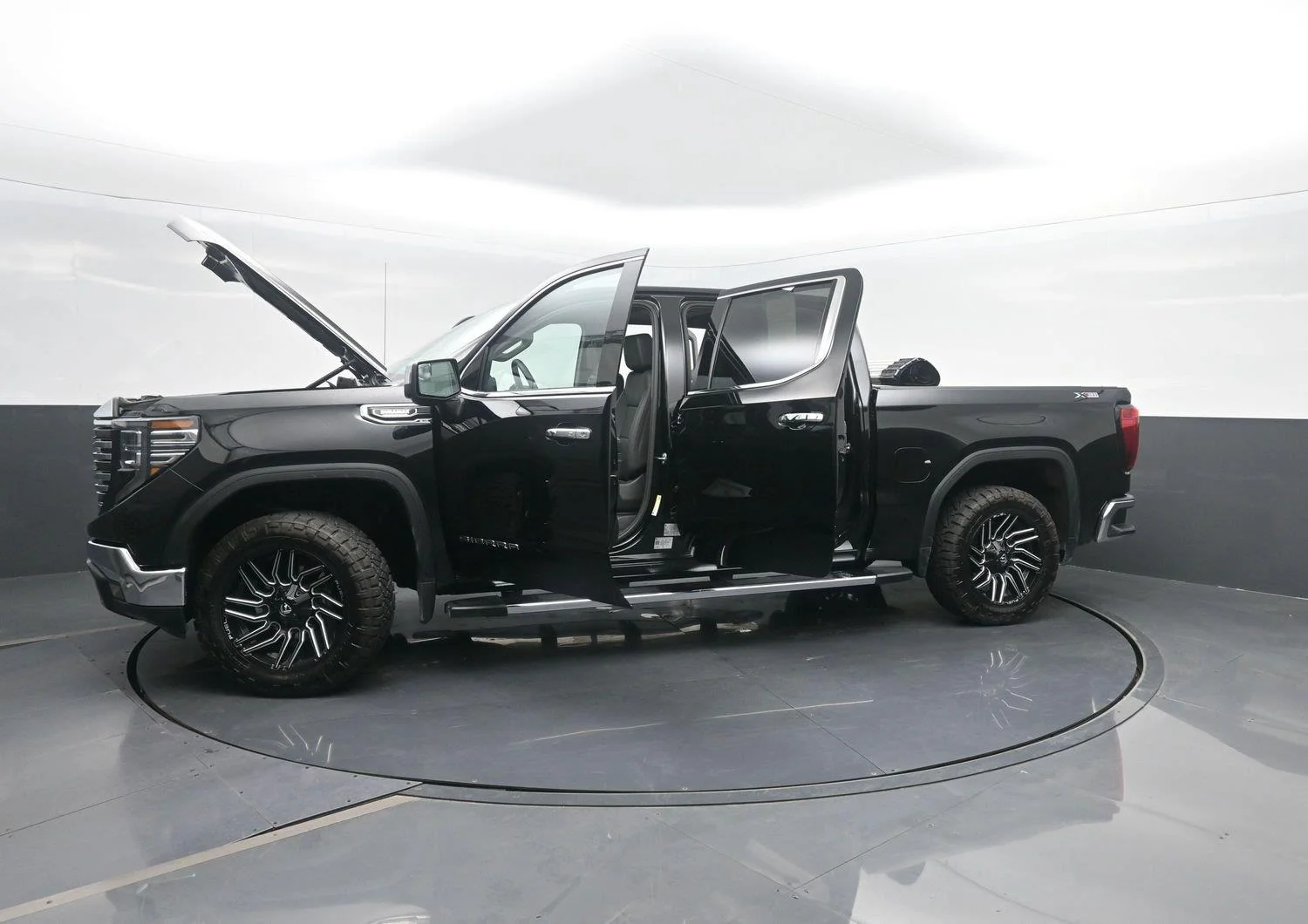 Used 2023 ONYX BLACK GMC SLT image 49