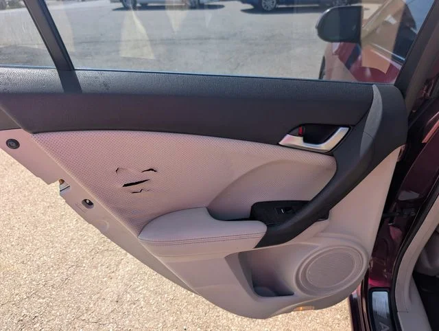 Used 2011 Red Acura 2.4 image 16