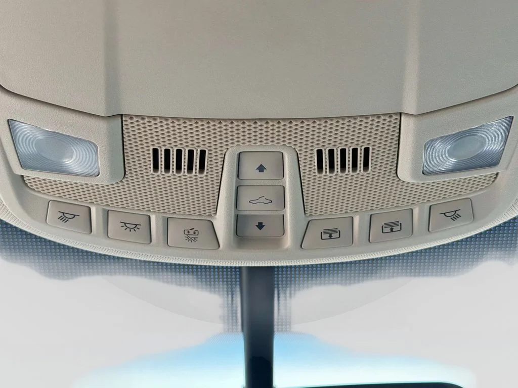 Used 2016 White Ford Titanium image 34