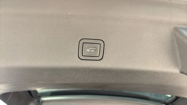 Used 2023 Gray Chevrolet Z71 image 35
