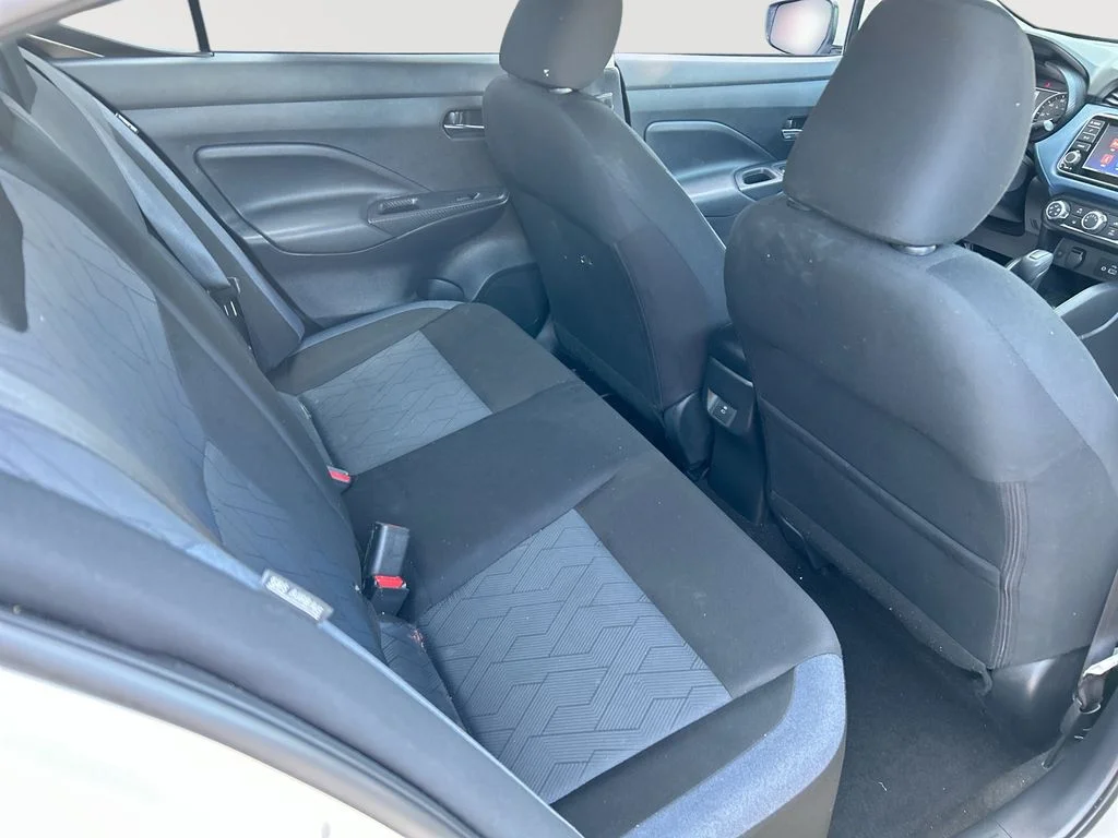 Used 2025 Silver Nissan 1.6 SV image 26