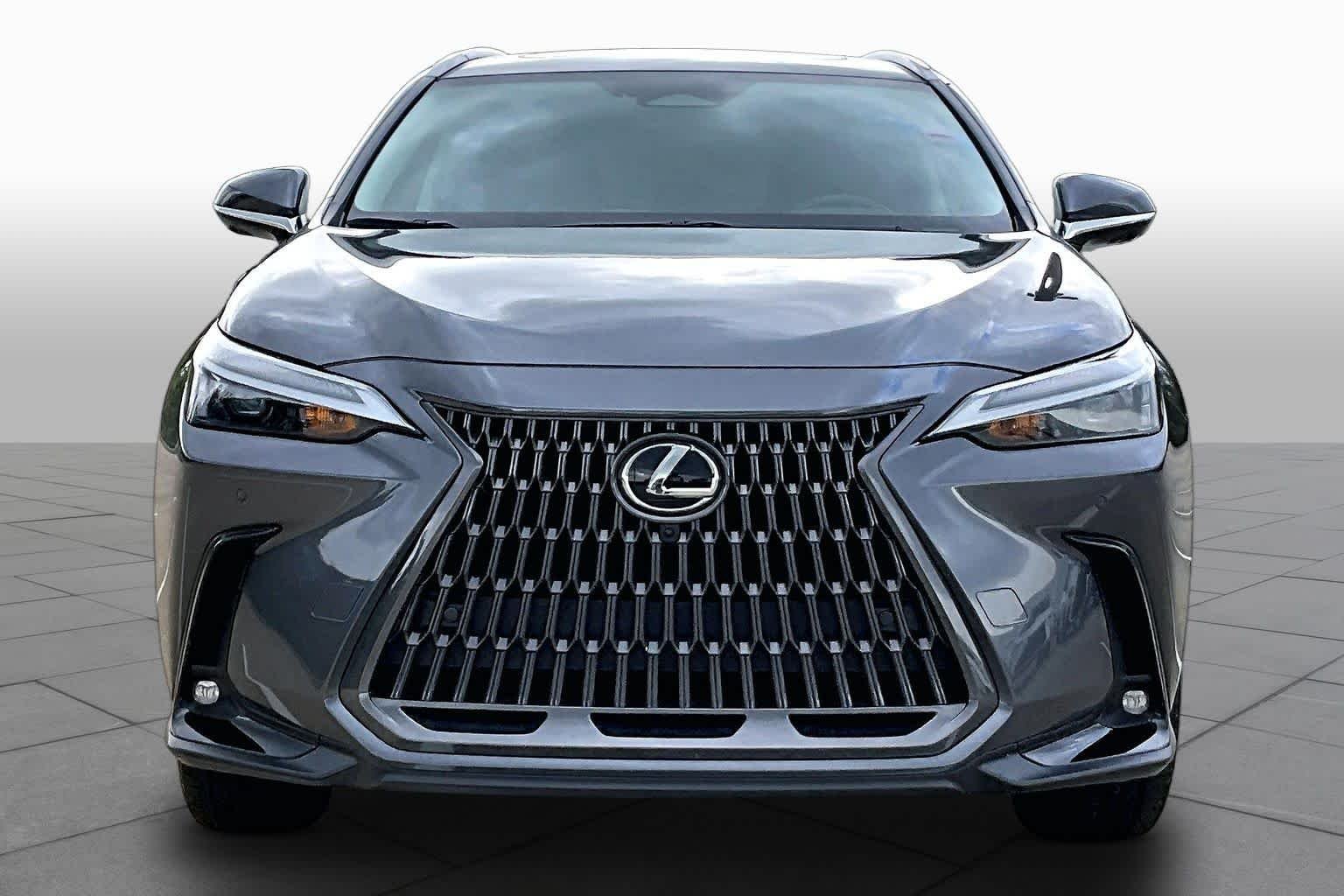 Certified Used 2025 SONIC CHROME Lexus Premium image 4