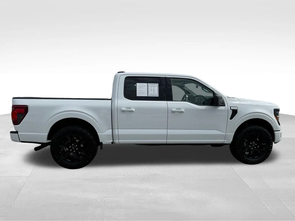 Used 2024 White Ford XLT image 27