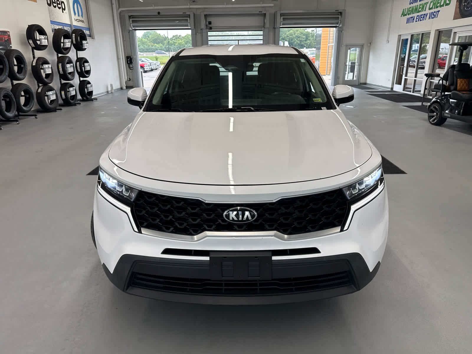 Used 2021 Kia Sorento LX with VIN 5XYRG4LC3MG021098 for sale in Shawnee, KS