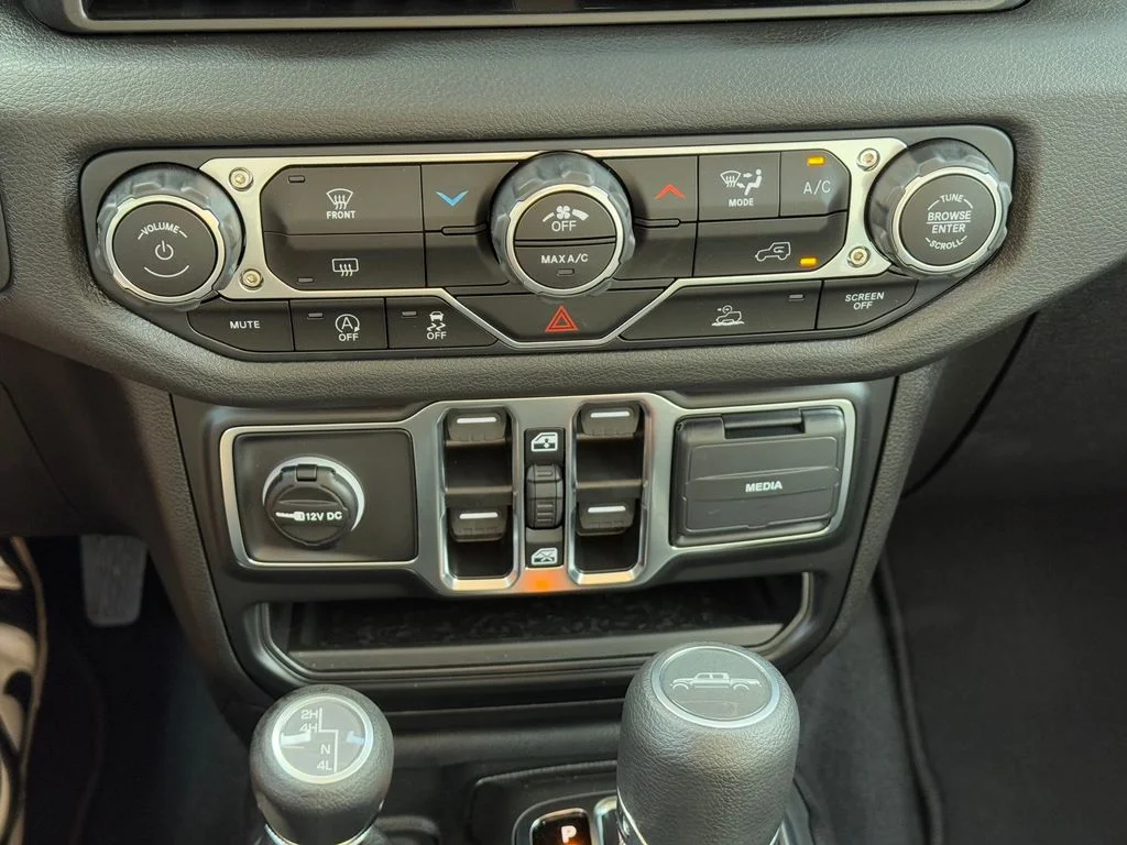 2025 Jeep Gladiator Sport S - Photo 17