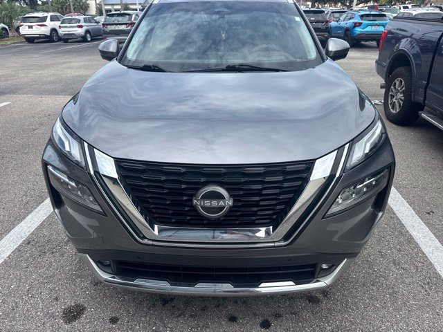 Used 2022 Gun Metallic Nissan Platinum image 3