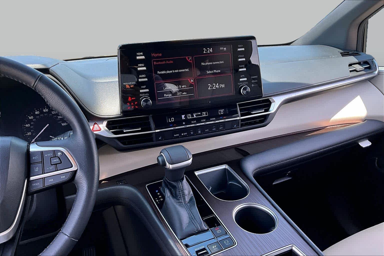 Used 2022 Wind Chill Pearl Toyota XLE image 7