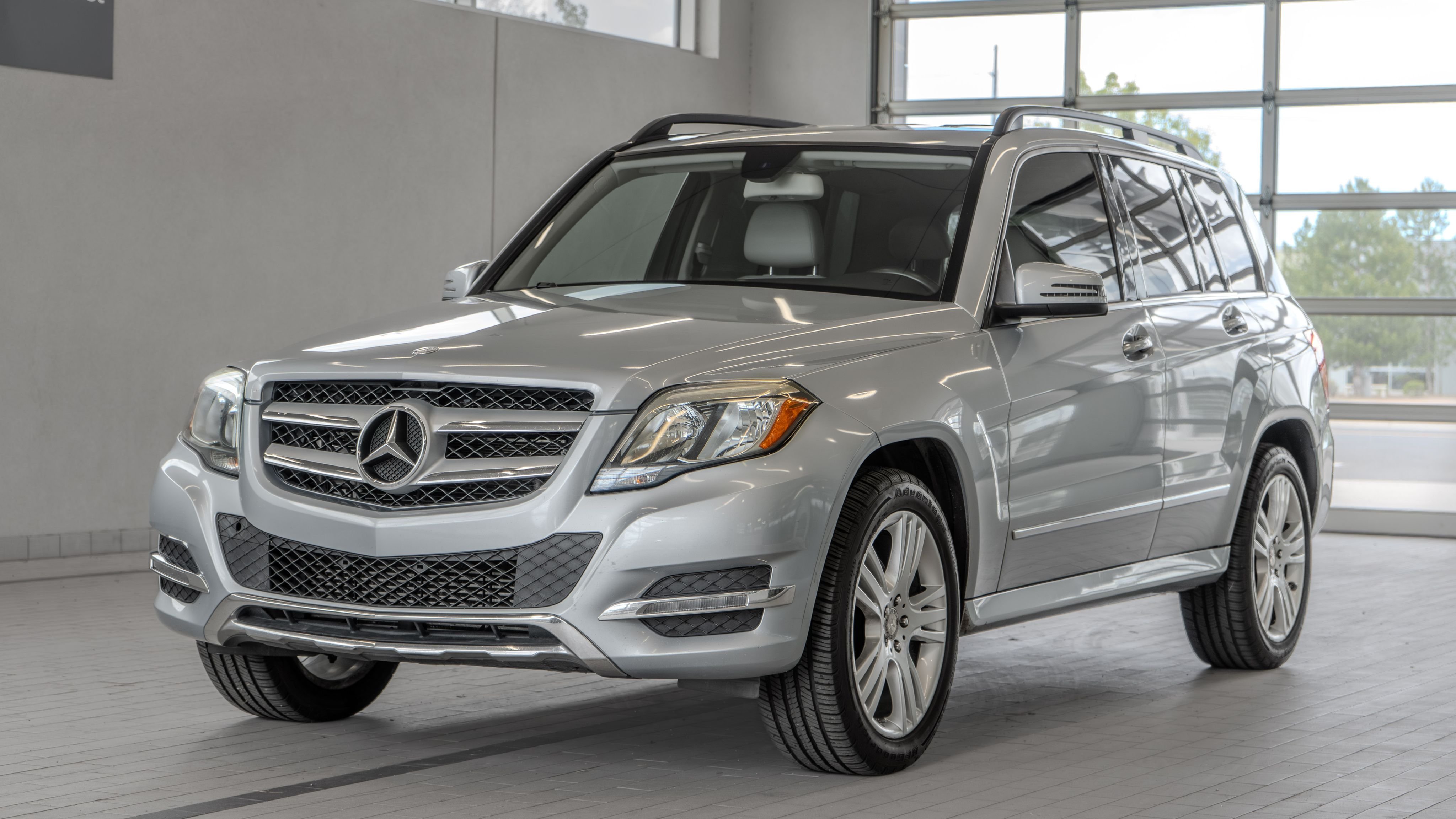 Used 2015 Diamond Silver Mercedes-Benz GLK 250 image 25